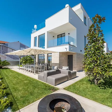 Four Seasons By Interhome Casa de Férias Vrsi