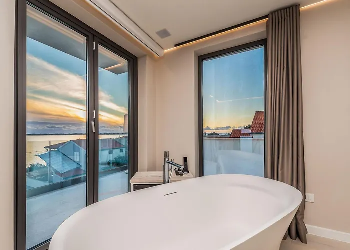 Four Seasons By Interhome * Vrsi