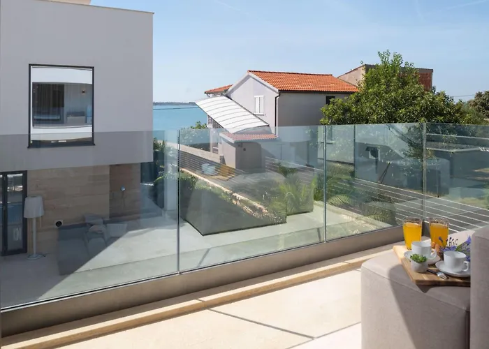 Four Seasons By Interhome Vrsi