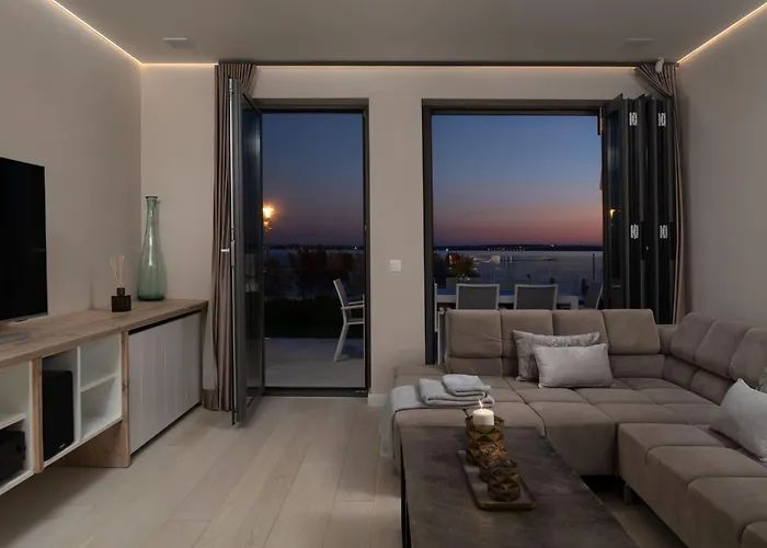 Four Seasons By Interhome * Vrsi