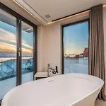 Four Seasons By Interhome * Vrsi