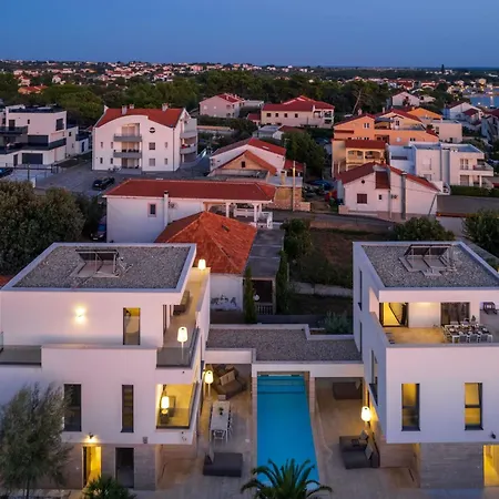 Four Seasons By Interhome Vrsi