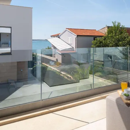 Four Seasons By Interhome Vrsi