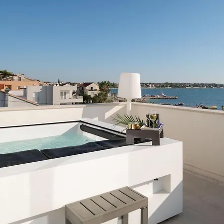 Four Seasons By Interhome * Vrsi